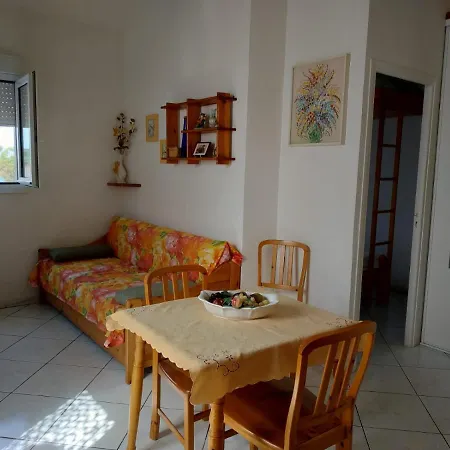 Apartment La Casa Di Simonetta Favone